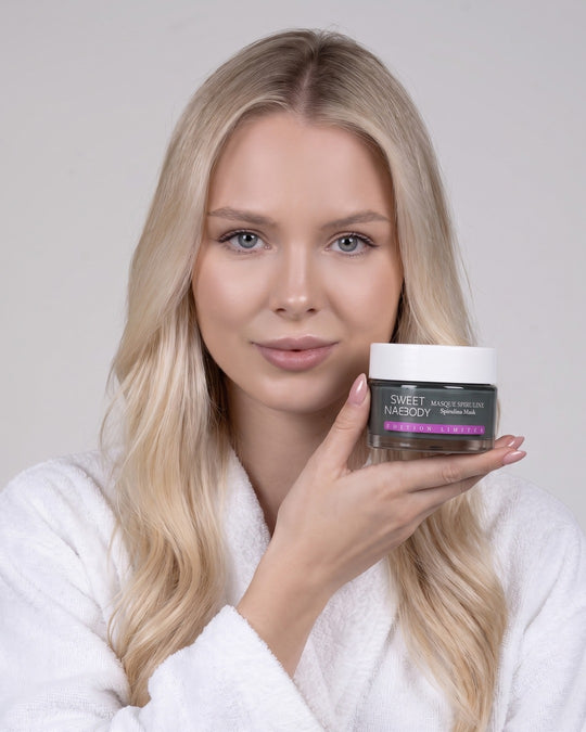 Masque Spiruline - Édition Limitée, porté
